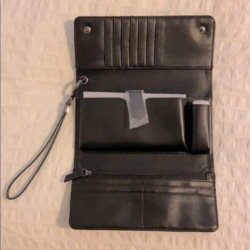 Naturalizer Wallet - Picture 3 of 3
